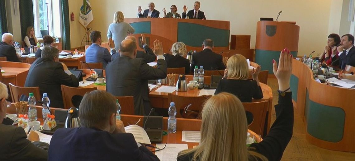Radni zadecydowali w sprawie Nowogradu, „Inki”, pomnika Piłsudskiego i okręgów wyborczych