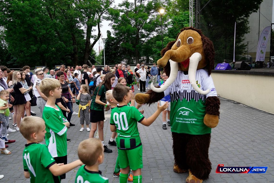 Sport, zabawa i spotkanie z piłkarzami. GKS Bełchatów szykuje wyjątkowe popołudnie Sport, zabawa i spotkanie z piłkarzami. GKS Bełchatów szykuje wyjątkowe popołudnie