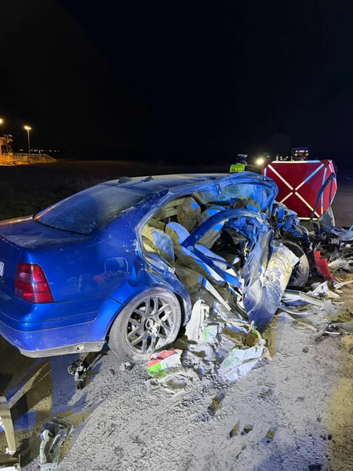 Tragiczny wypadek w Chabielicach. Dwie osoby nie żyją, jedna walczy o życie