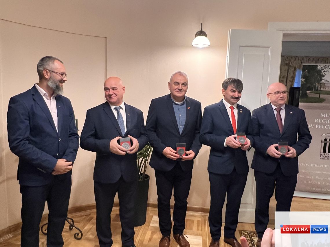 „Tu rodziła się Solidarność” – w Muzeum Regionalnym w Bełchatowie otwarto wystawę upamiętniającą 45-lecie powstania NSZZ „Solidarność”