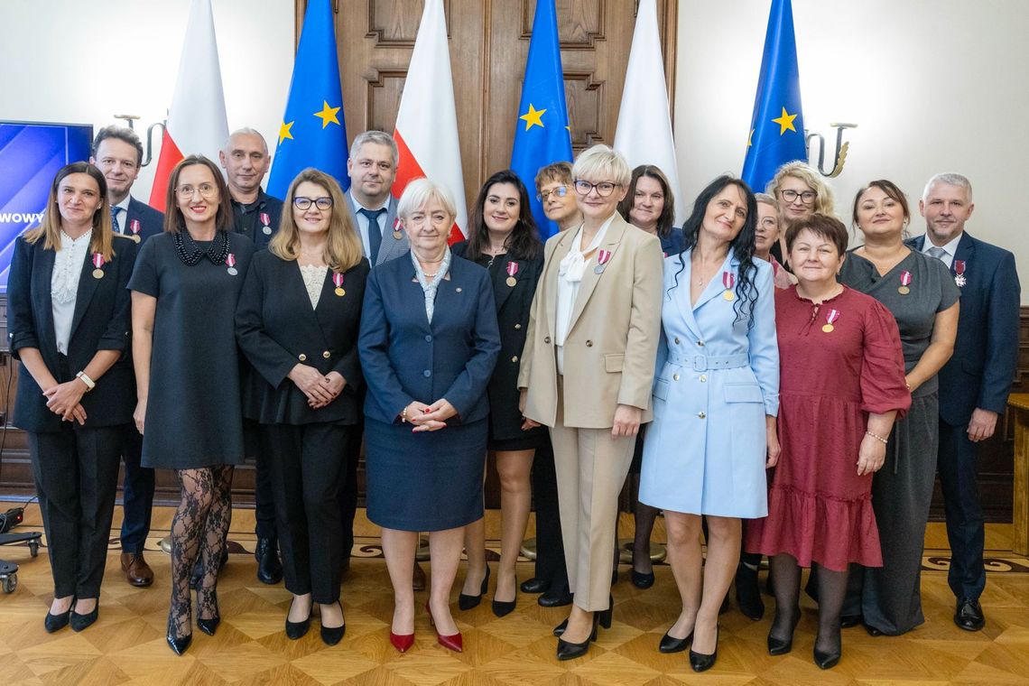 Uhonorowani za służbę i zaangażowanie w życie Bełchatowa
