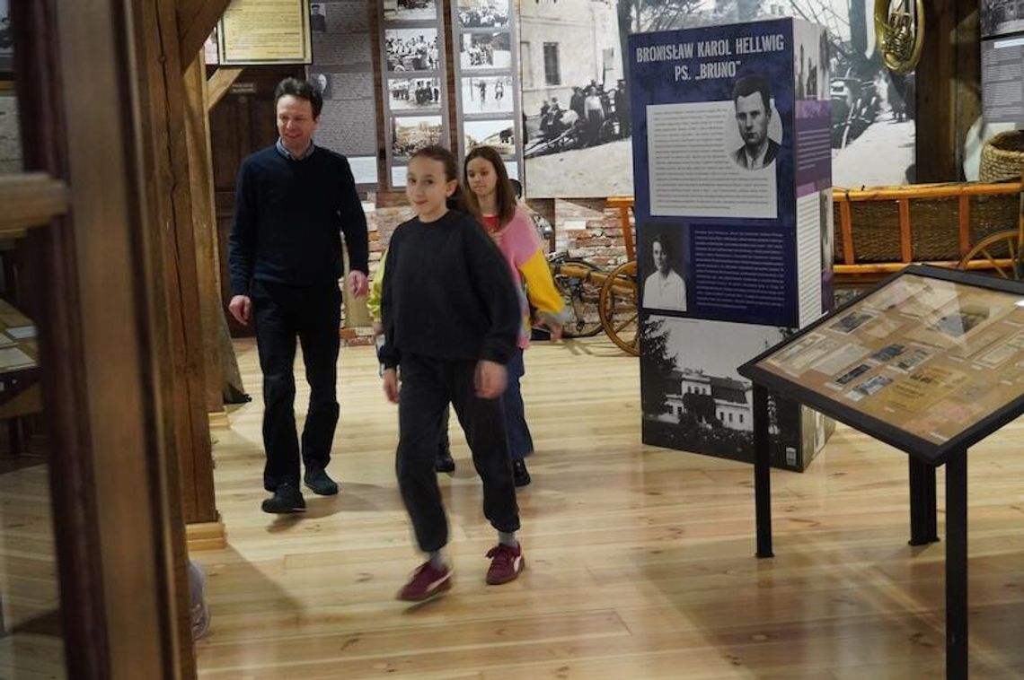 Wagary w muzeum? Czemu nie! „Muzealni detektywi” przyciągnęli uczniów