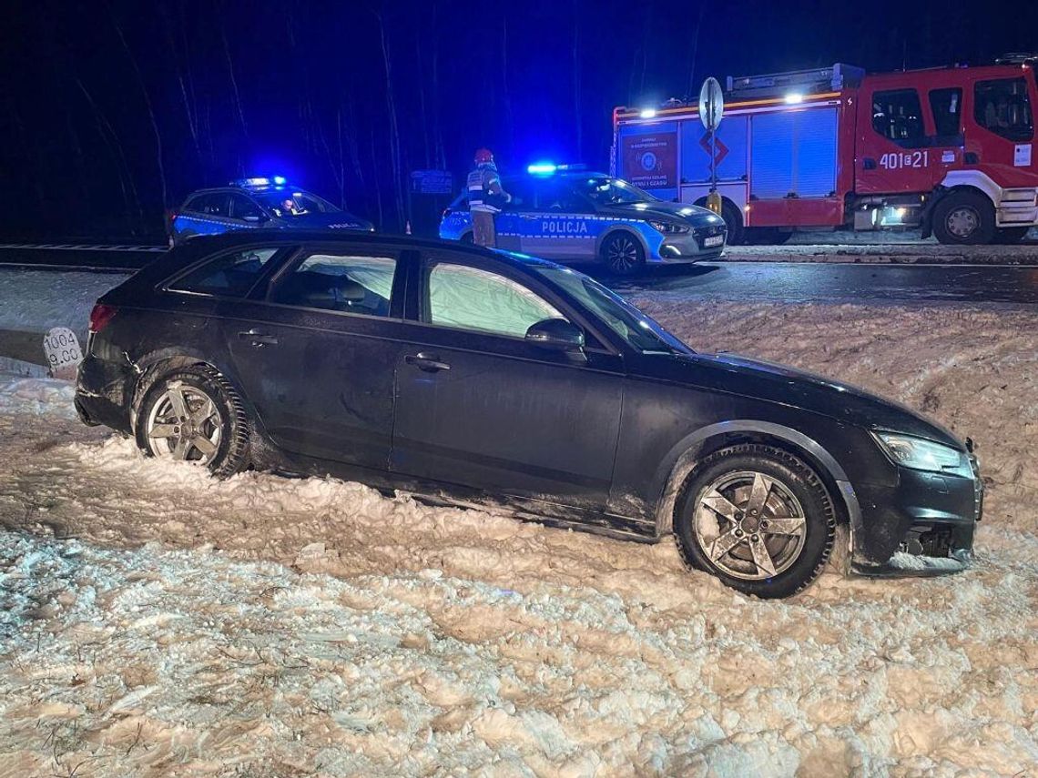 Wypadek na DK74 w Grudnej. Trzy osoby trafiły do szpitala