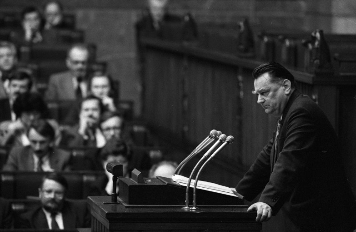 Żałoba narodowa po śmierci premiera Jana Olszewskiego